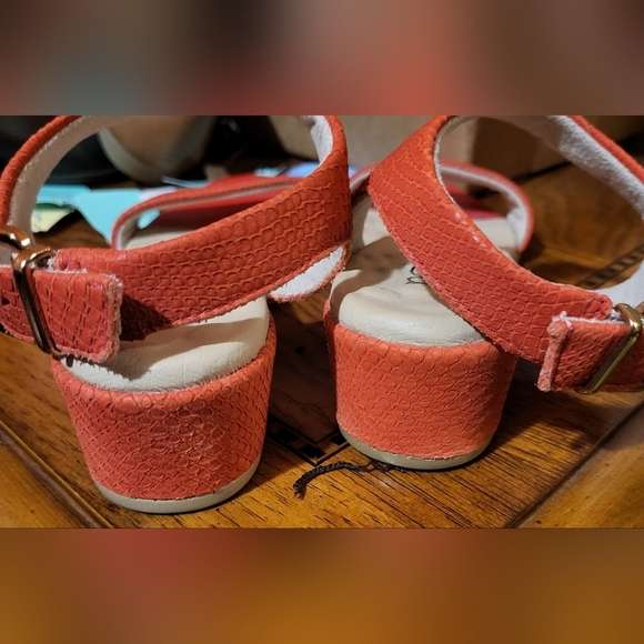 Malu Super Comfort Orange Block Heel Sandals Made In Brazil Size 6 - Picture 4 of 6